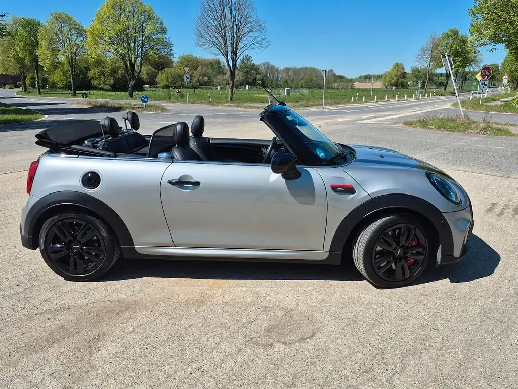 Gebraucht Mini John Cooper Works Cabriolet 231 PS (169 kW) 2023 Silber Cabrio