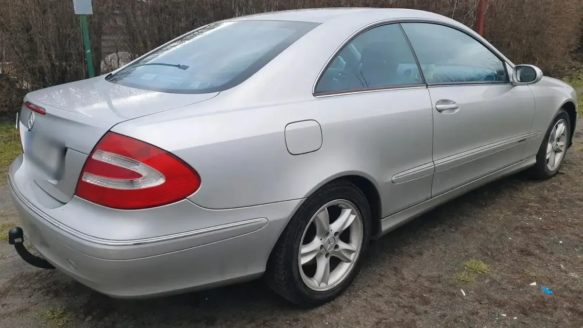 Gebraucht Mercedes CLK240 170 PS (125 kW) 2003 Silber Coupé