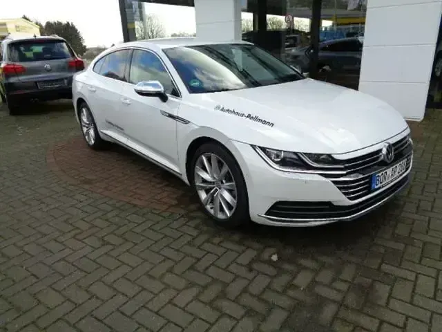 Gebraucht VW Arteon Elegance 150 PS (110 kW) 2018 Weiß Limousine