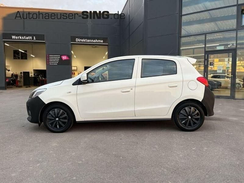 Gebraucht Mitsubishi Space Star Select 71 PS (52 kW) 2022 Weiß Limousine