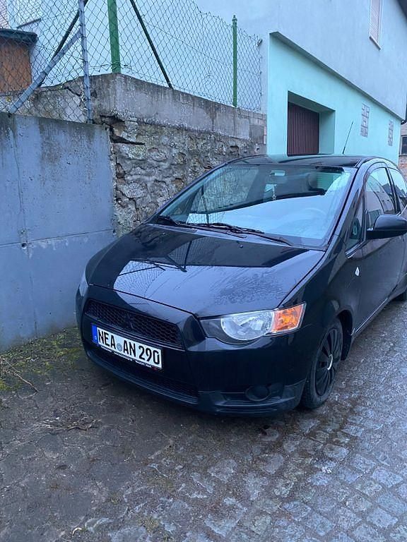 Gebraucht Mitsubishi Colt 75 PS (55 kW) 2012 Schwarz Kleinwagen