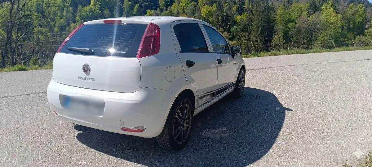 Gebraucht Fiat Punto 69 PS (50 kW) 2017 Weiß Kleinwagen