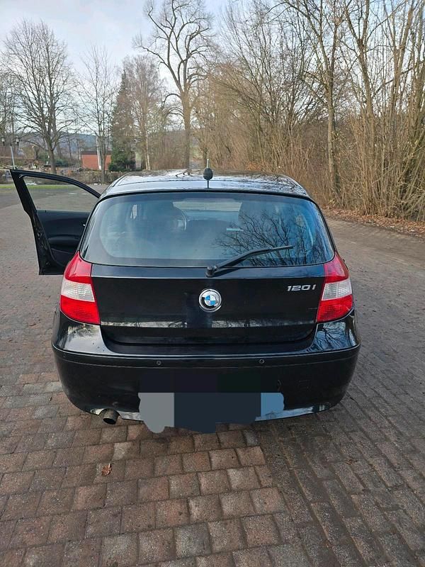 Gebraucht BMW 120 150 PS (110 kW) 2005 Schwarz Kleinwagen