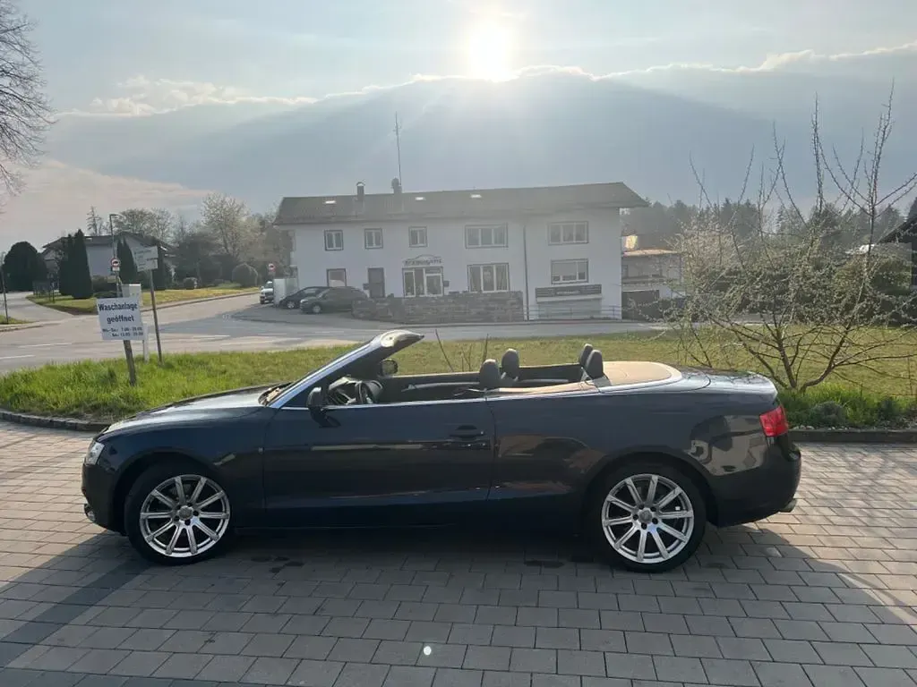Gebraucht Audi A5 Cabriolet Sport 245 PS (180 kW) 2013 Blau Cabrio