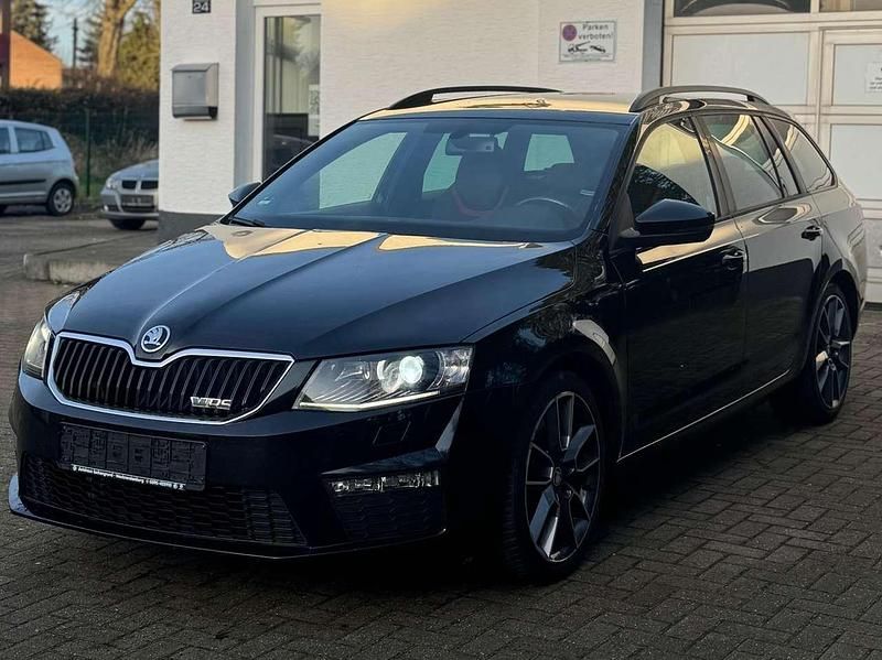 Gebraucht Skoda Octavia vRS 184 PS (135 kW) 2015 Schwarzmagic perleffekt Kombi