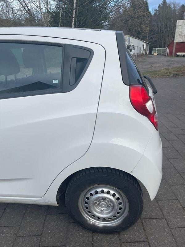 Gebraucht Chevrolet Spark LS 68 PS (50 kW) 2014 Weiß Kleinwagen