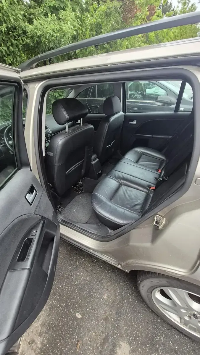 Gebraucht Ford Mondeo 130 PS (95 kW) 2002 Silber Kombi