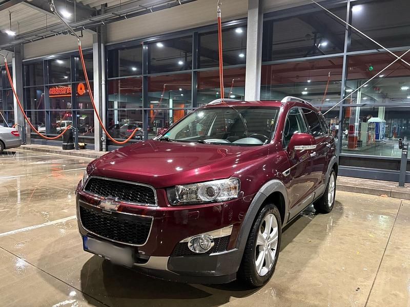 Gebraucht Chevrolet Captiva LTZ 185 PS (136 kW) 2012 Rot SUV