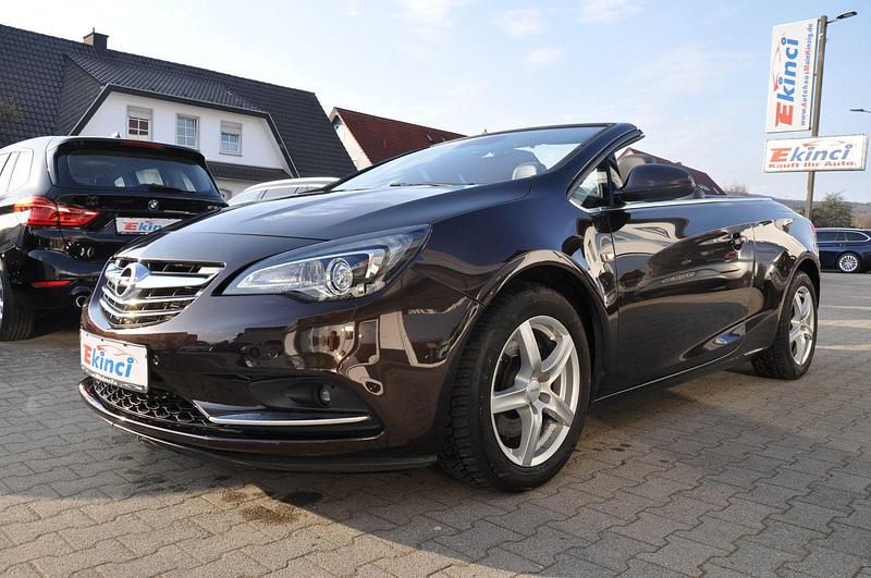 Second-hand Opel Cascada Innovation 165 CP (121 kW) 2013 Maro Cabrio
