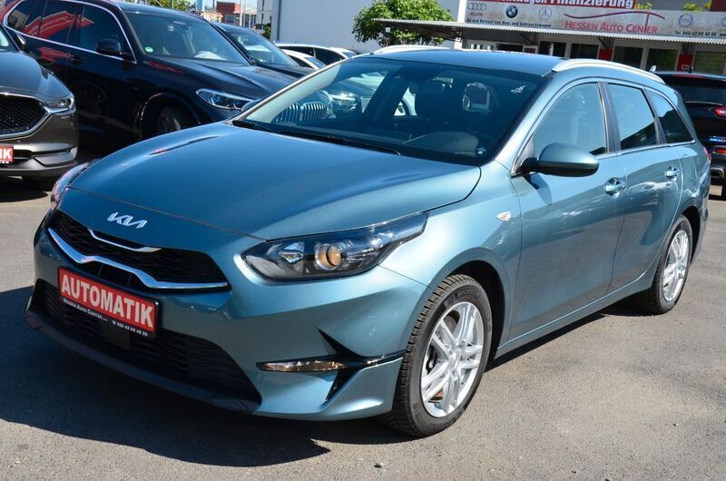 Grau Gebraucht 2023 Kia Ceed Sportswagon Kombi | 25.900 € (Fairer Preis) - Bild 1/4