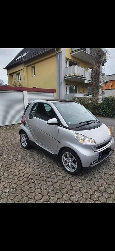 Grau Gebraucht 2010 Smart ForTwo Coupé Kleinwagen | 3.500 € (Fairer Preis) - Bild 1/4