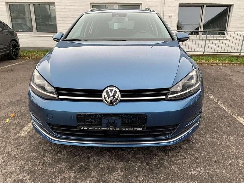 Pacific blue metallic Gebraucht 2014 VW Golf VII Highline Kombi | 7.900 € (Guter Preis) - Bild 1/4