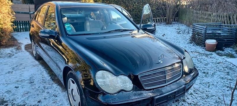 Gebraucht Mercedes 200 163 PS (119 kW) 2002 Blau Limousine