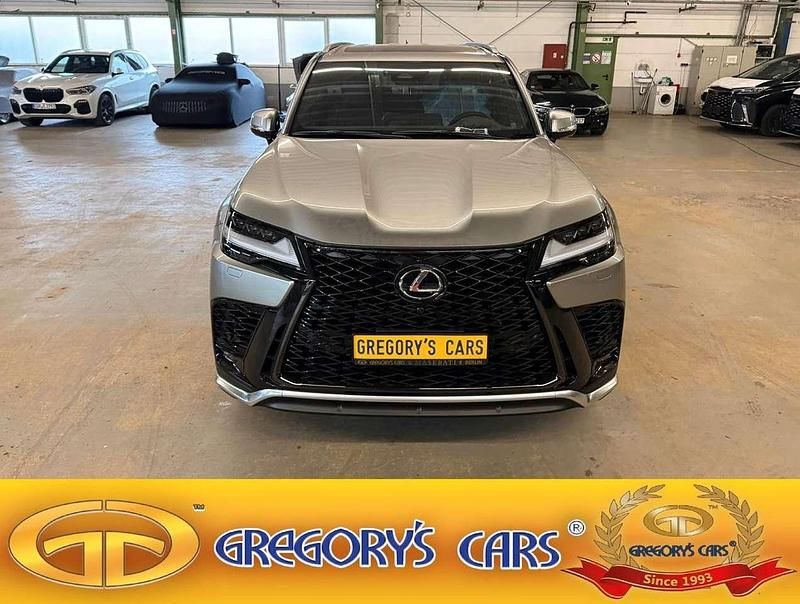 Atomic silver Neu 2025 Lexus LX600 Sport Line SUV | 214.984 € - Bild 1/4