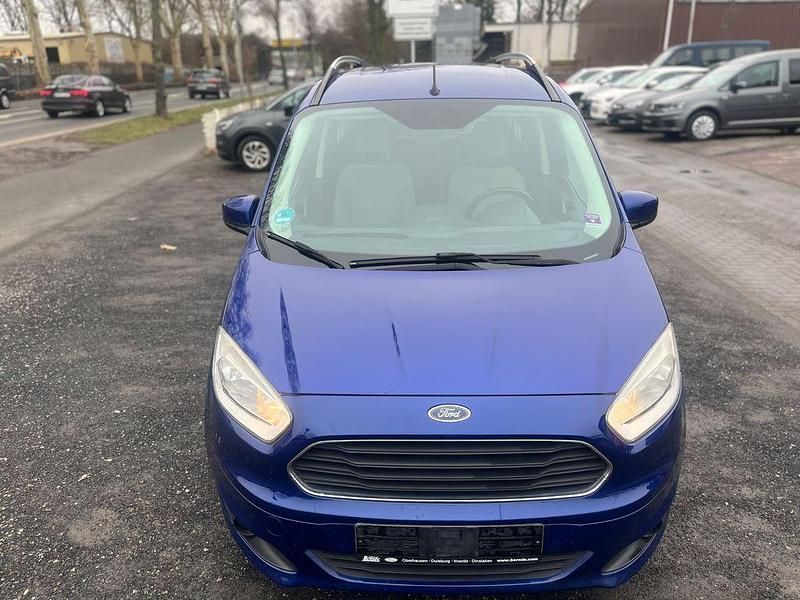 Gebraucht Ford Tourneo Courier Titanium 101 PS (74 kW) 2015 Blau Van / Kleinbus