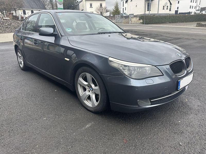 Gebraucht BMW 525 Advantage 197 PS (144 kW) 2007 Grau Limousine