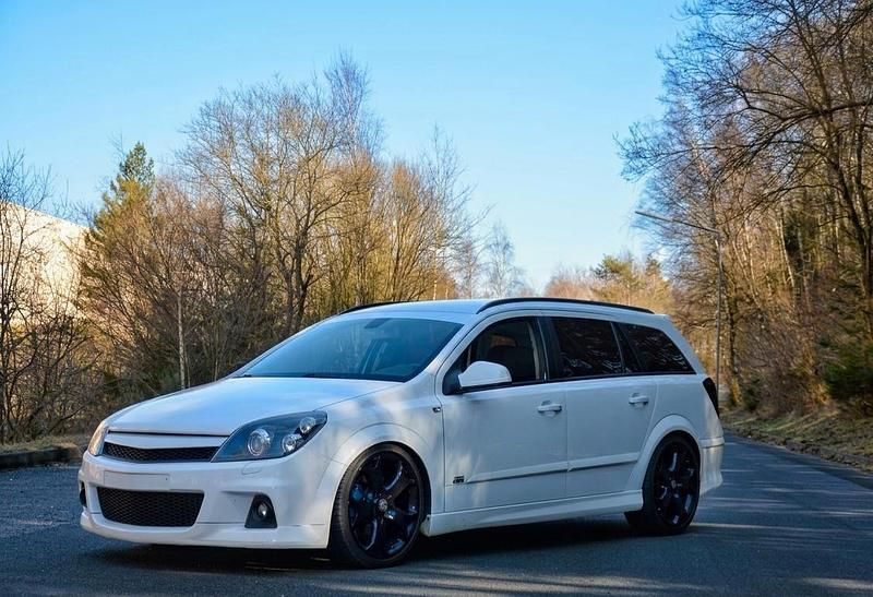 Gebraucht Opel Astra OPC 200 PS (147 kW) 2009 Weiß Kombi