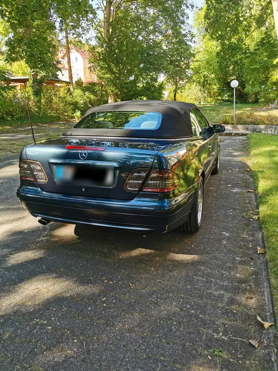 Gebraucht Mercedes CLK200 163 PS (119 kW) 2001 Andere farben Cabrio