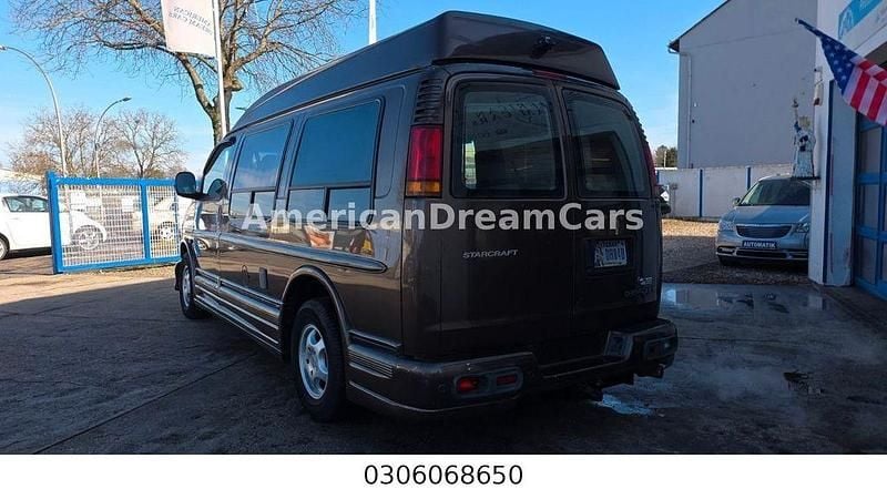 Gebraucht Chevrolet Express 245 PS (180 kW) 1999 Braun Van / Kleinbus