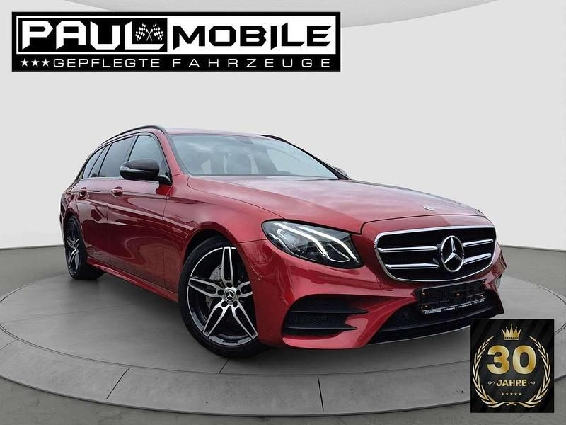 Rot Gebraucht 2018 Mercedes E220 AMG line Kombi | 26.487 € (Superpreis) - Bild 1/4