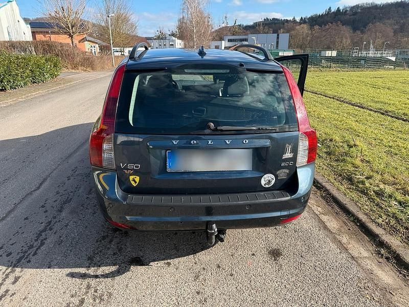 Gebraucht Volvo V50 136 PS (100 kW) 2010 Blau Kombi