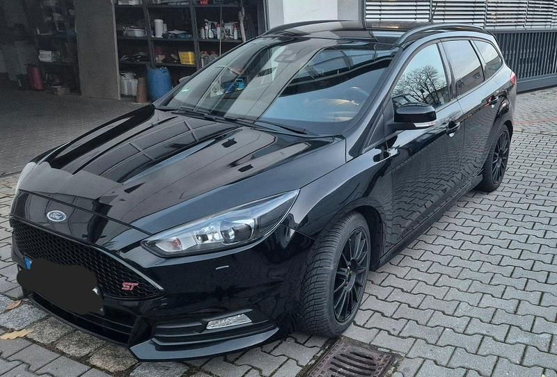 Gebraucht Ford Focus ST 250 PS (183 kW) 2018 Schwarz Kombi