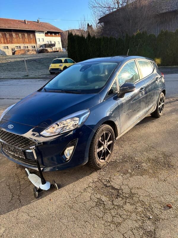 Blau Gebraucht 2018 Ford Fiesta Kleinwagen | 9.500 € (Superpreis) - Bild 1/4