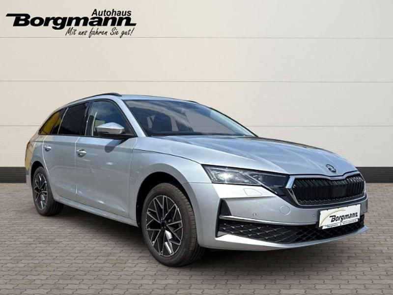 Neu Skoda Octavia Selection 150 PS (110 kW) 2025 Silber Kombi