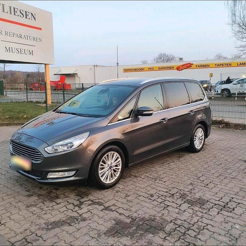Gebraucht Ford Galaxy Titanium 150 PS (110 kW) 2017 Grau Van / Kleinbus