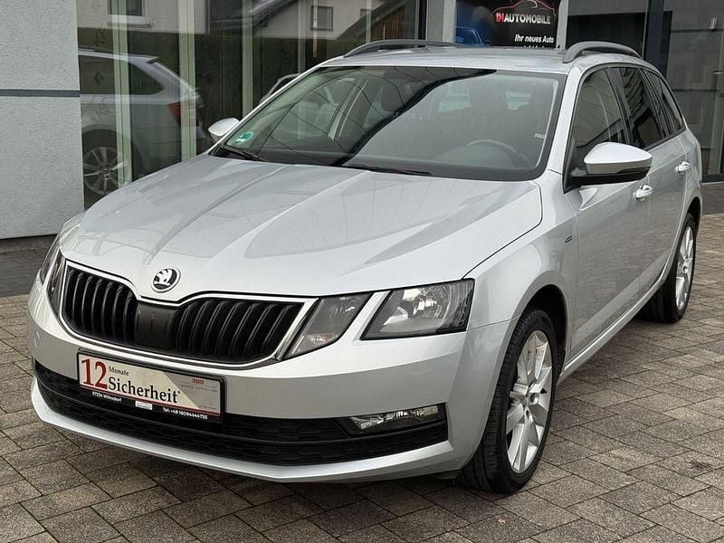Silber Gebraucht 2018 Skoda Octavia Clever Kombi | 10.990 € (Guter Preis) - Bild 1/4