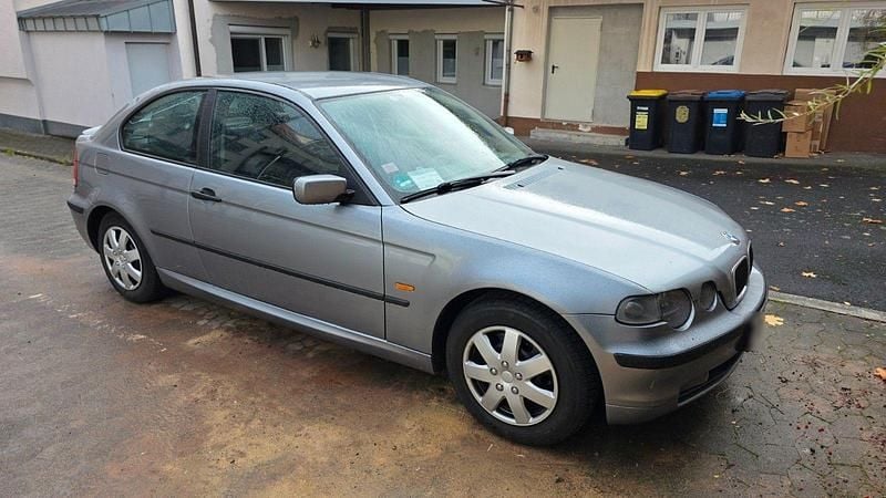 Second-hand BMW 318 143 CP (105 kW) 2003 Gri Berlinǎ