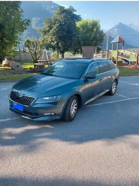 Grau Gebraucht 2019 Skoda Superb Limousine | 16.999 € (Guter Preis) - Bild 1/4