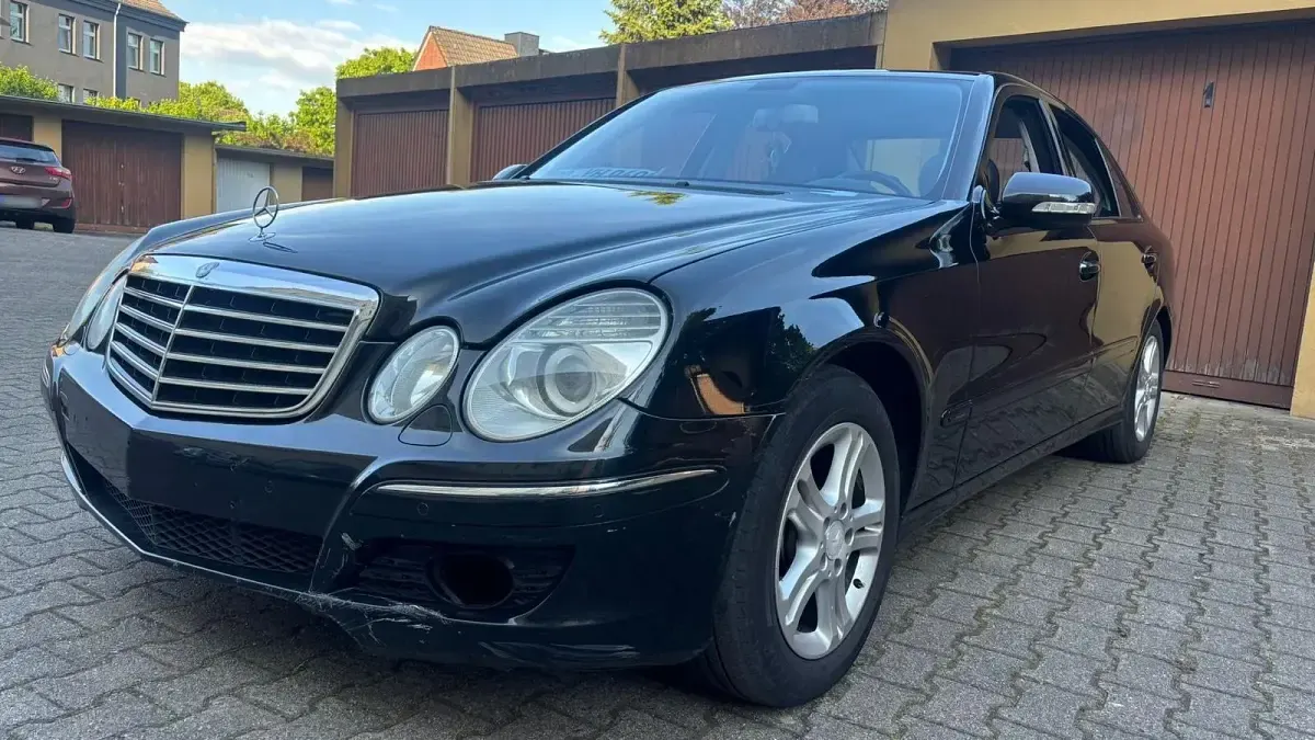 Usado Mercedes E220 170 CV (125 kW) 2008 Negro Berlina