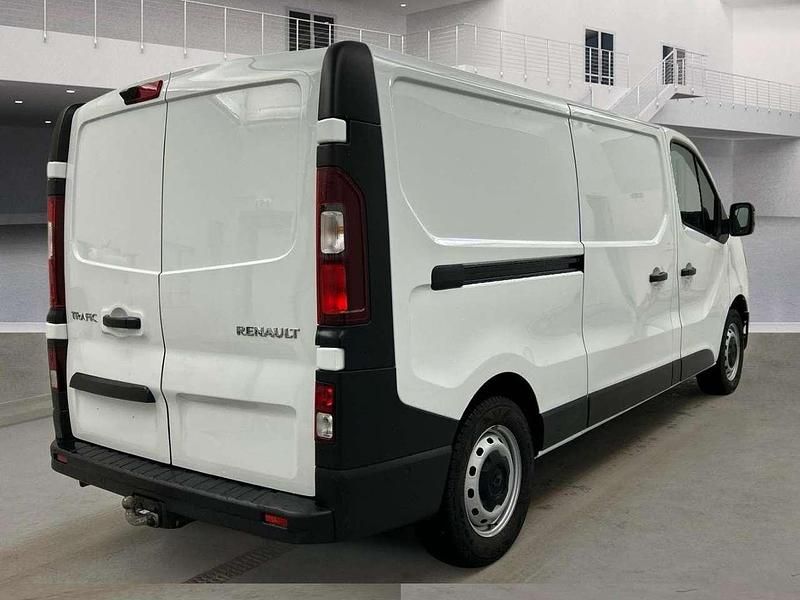 Gebraucht Renault Trafic Komfort 131 PS (96 kW) 2022 Mineralweiß Van / Kleinbus