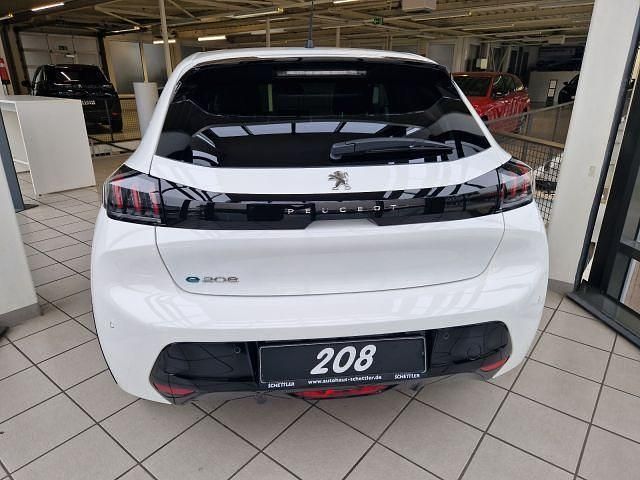 Gebraucht Peugeot e-208 Allure+ 100 kW (136 PS) 2023 Weiß Kleinwagen