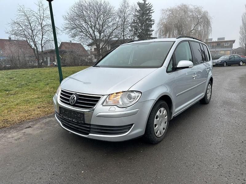 Silber Gebraucht 2008 VW Touran Conceptline Van / Kleinbus | 1.900 € (Superpreis) - Bild 1/4