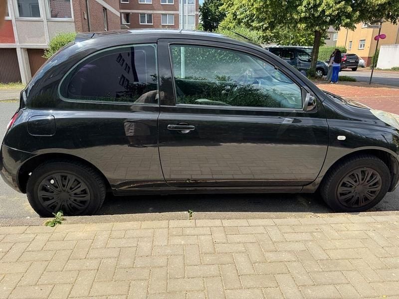 Schwarz Gebraucht 2004 Nissan Micra City Kleinwagen | 970 € (Guter Preis) - Bild 1/4