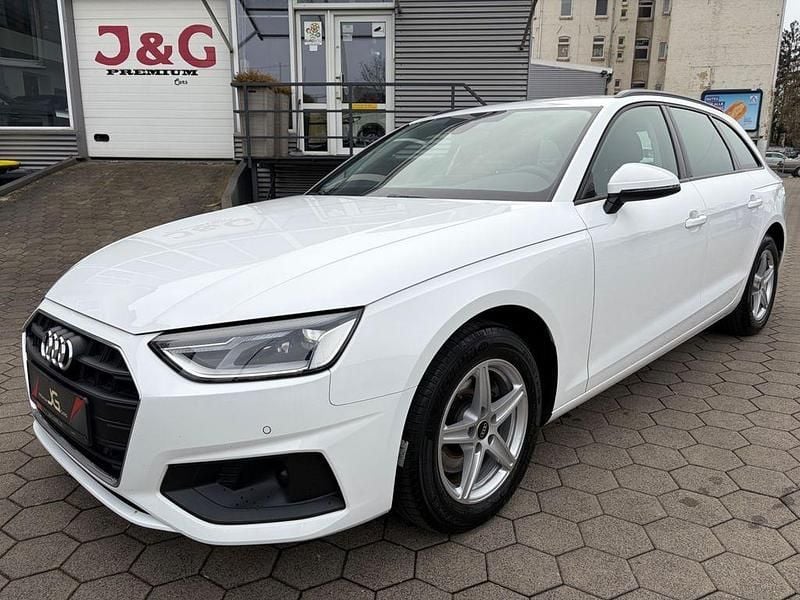 Gebraucht Audi A4 Sport 163 PS (119 kW) 2023 Weiß Kombi