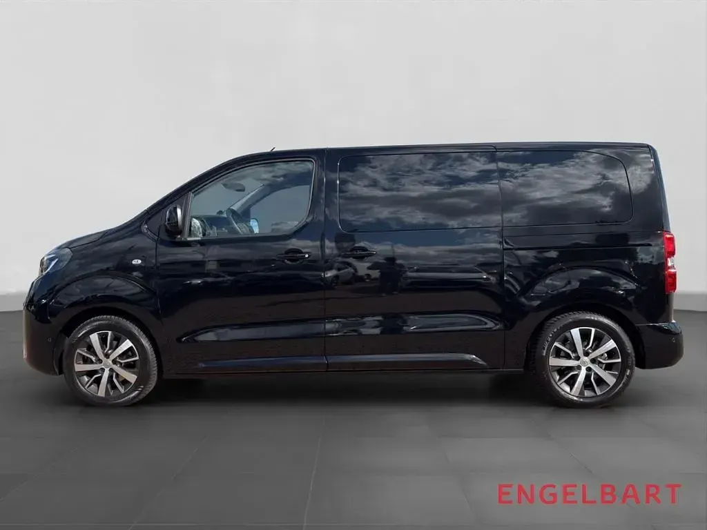 Gebraucht Toyota Proace Verso Lounge 177 PS (130 kW) 2025 Schwarz Kombi