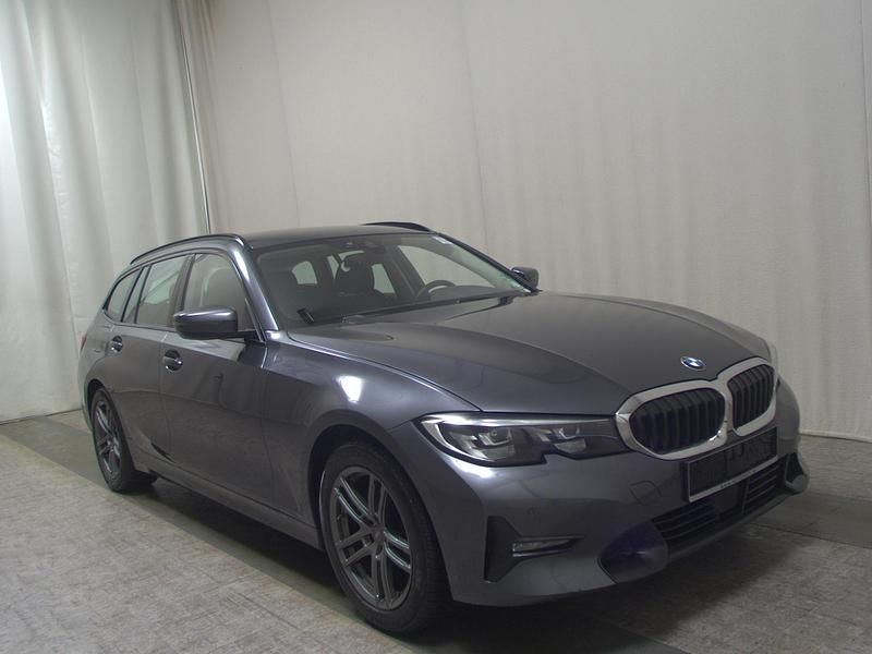 Gebraucht BMW 320 Sport Line 190 PS (139 kW) 2021 Grau Kombi