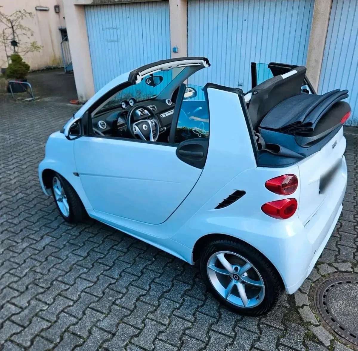 Gebraucht Smart ForTwo Cabrio 84 PS (61 kW) 2011 Weiß Cabrio
