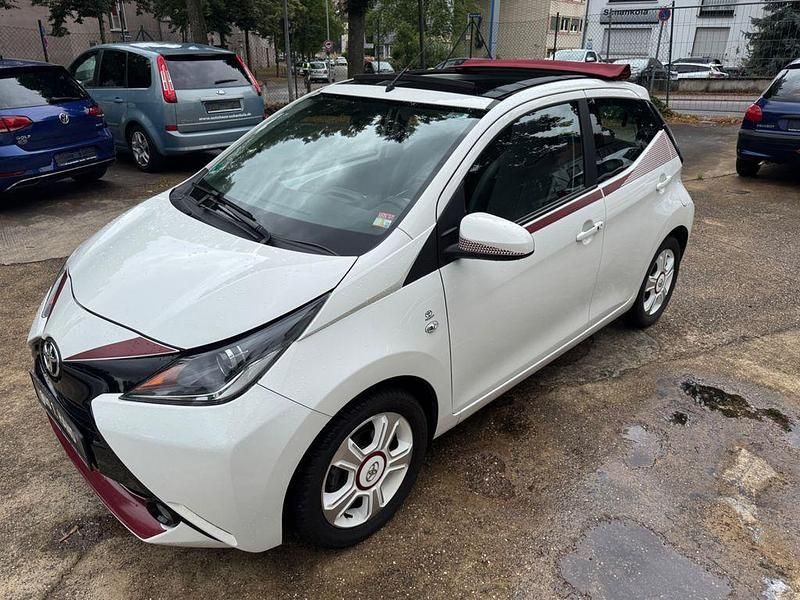 Weiß Gebraucht 2017 Toyota Aygo Kleinwagen | 9.990 € (Fairer Preis) - Bild 1/4