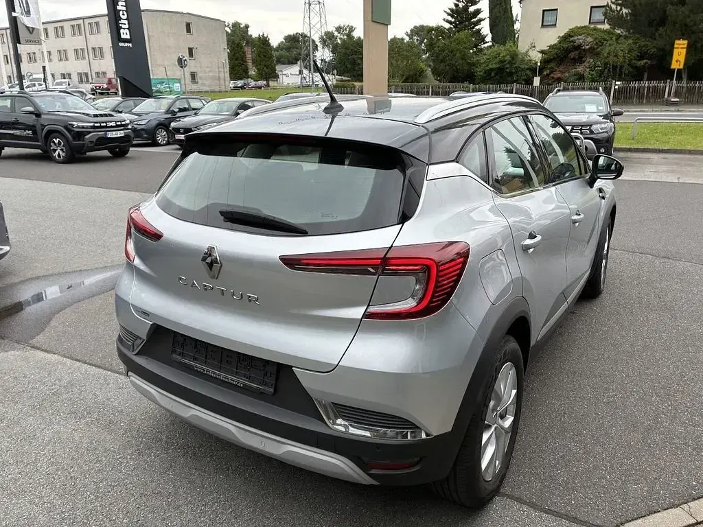 Gebraucht Renault Captur Intens 140 PS (102 kW) 2022 Grau SUV