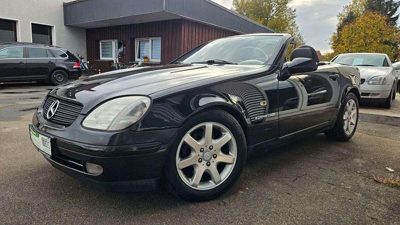 Schwarz Gebraucht 2000 Mercedes SLK230 Cabrio | 5.990 € (Etwas zu teuer) - Bild 1/4