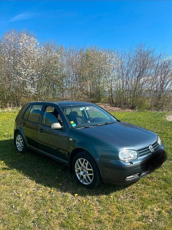 Second-hand VW Golf IV 75 CP (55 kW) 2002 Andere farben Hatchback
