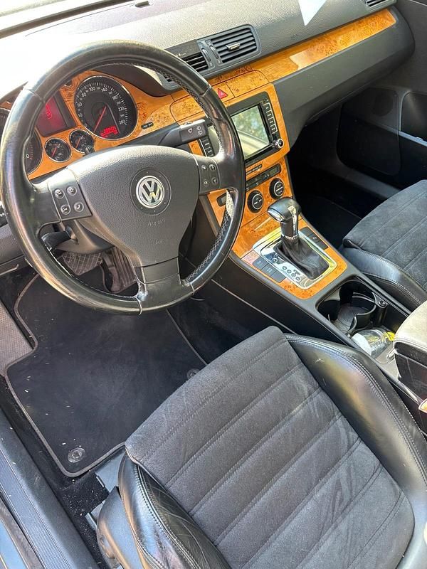 Usata VW Passat 140 CV (102 kW) 2006 Marrone Station wagon