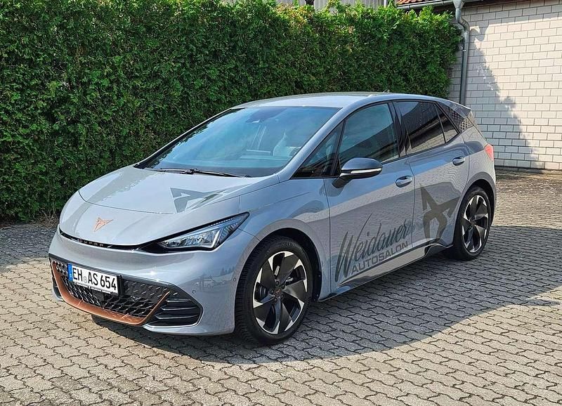 Vaporgrau Gebraucht 2023 Cupra Born Kleinwagen | 25.990 € (Fairer Preis) - Bild 1/4