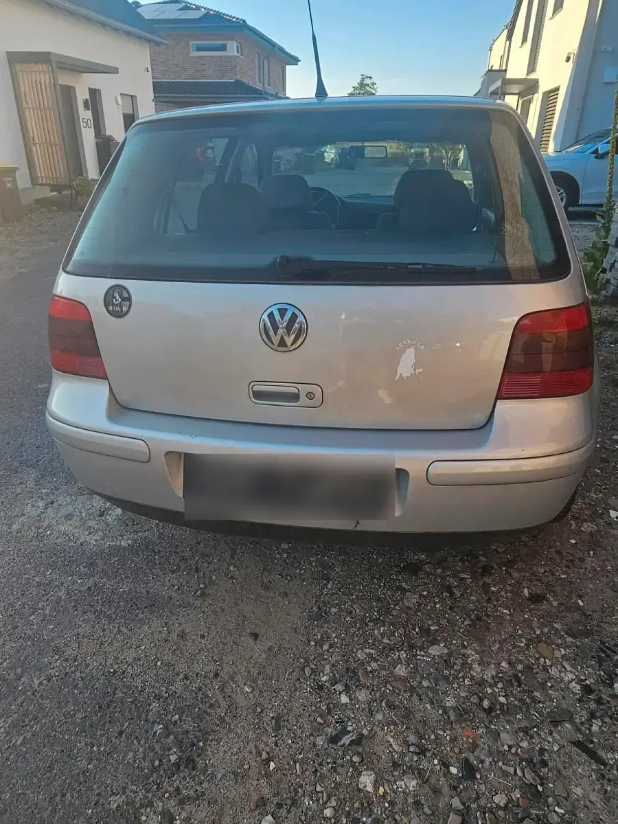 Gebraucht VW Golf IV 105 PS (77 kW) 2000 Silber Kleinwagen