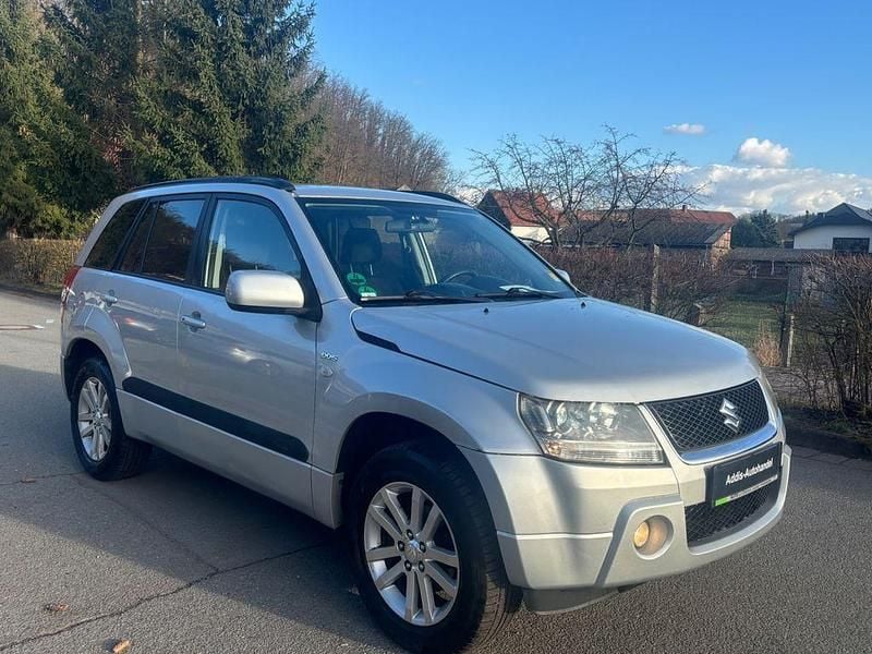 Gebraucht Suzuki Grand Vitara 129 PS (94 kW) 2008 Silber SUV