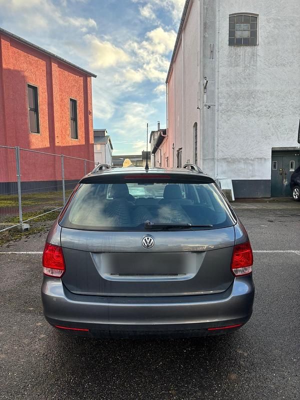 Gebraucht VW Golf V 102 PS (75 kW) 2009 Kombi